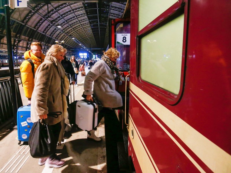 GreenCityTrip zug mit Passagier.JPG