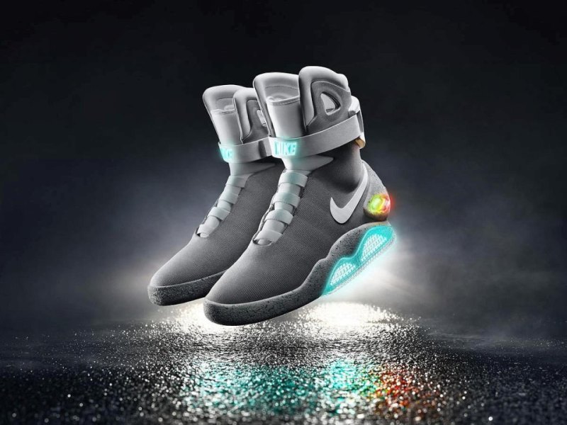 2015-nike-mag-02_native_1600~eb2d7e08-a0cf-4b03-8fd1-471f52d62330.jpg