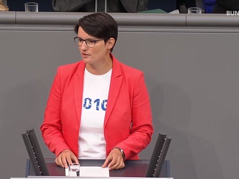 (32) Bundestagsdebatte zum Etat für Inneres, Bau und Heimat am 13.09.18 - YouTub_2018-09-13_18-19-52.jpg