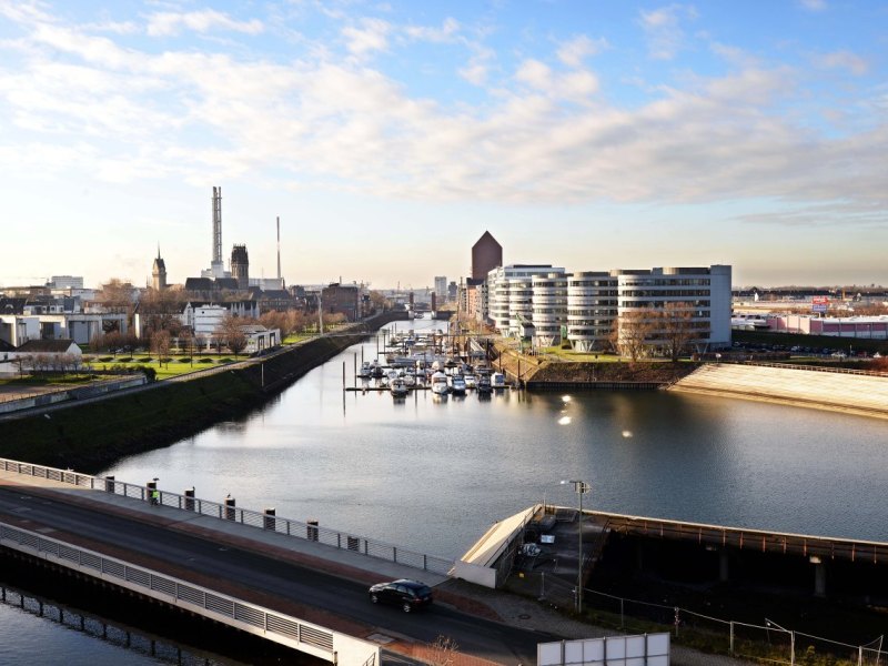 Duisburg Innenhafen.jpg