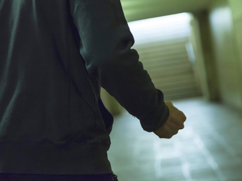 Faust Schlag Schläger Prügel.jpg