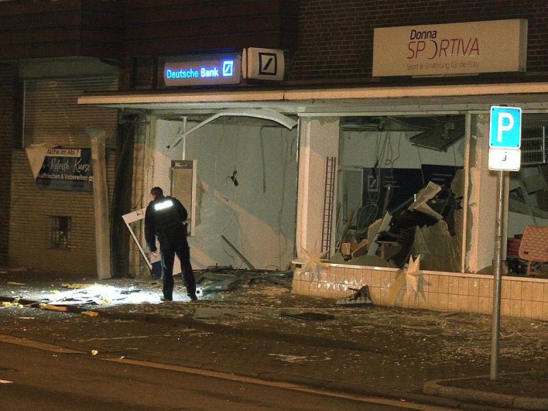 Oberhausen_Geldautomat gesprengt (5).jpg