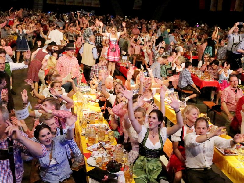 Oberhausen Oktoberfest.jpg