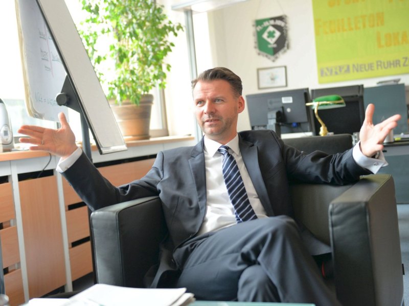 Prof_ Dr_ Tobias Kollmann, Beauftragter_1.jpg