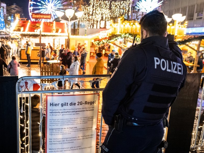 Weihnachtsmarkt_Duisburg.jpg