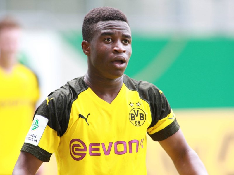 borussia-dortmund-Youssoufa-Moukoko.jpg