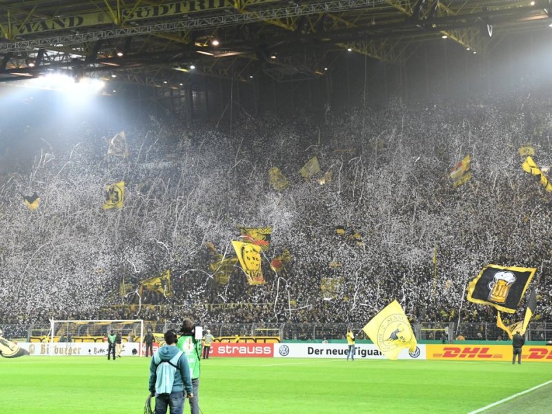 bvb-sueedtribuene-choreo-union-berlin-pokal.jpg