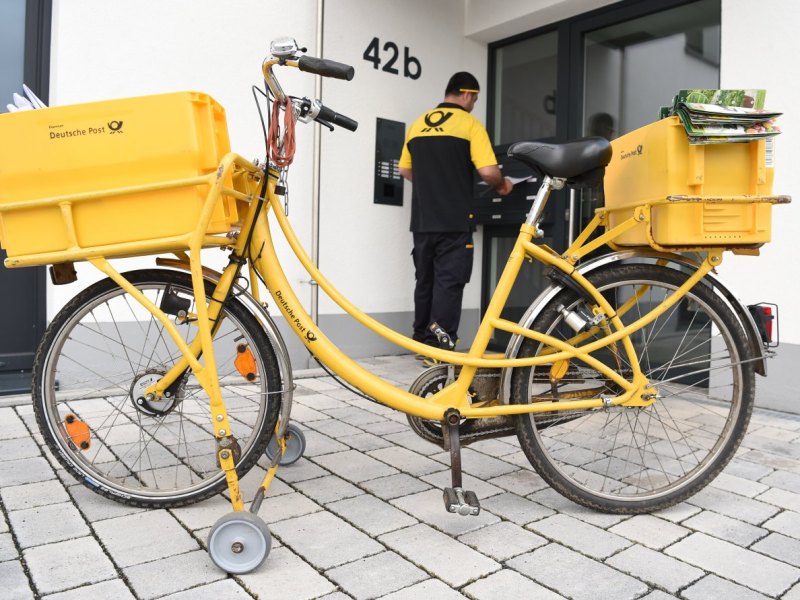 duisburg deutsche post.jpg