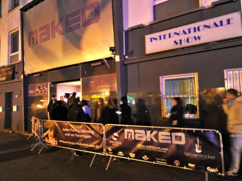 essen-naked.jpg
