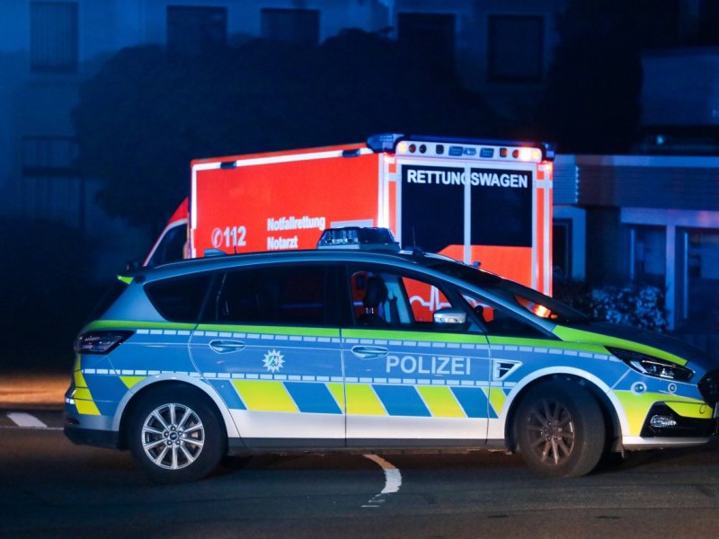 essen-polizei-krankenwagen