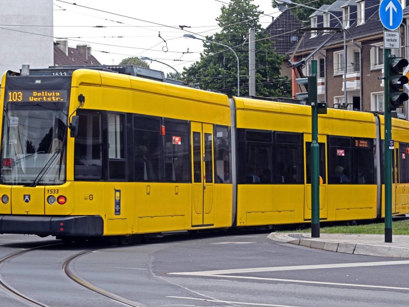 ruhrbahn-evag-tram-strassenbahn.jpg