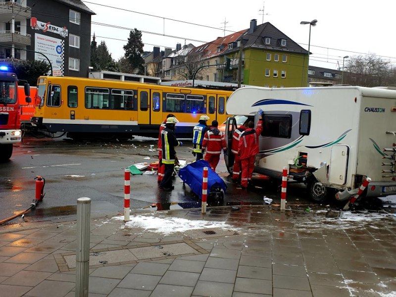 unfall straßenbahn.jpg