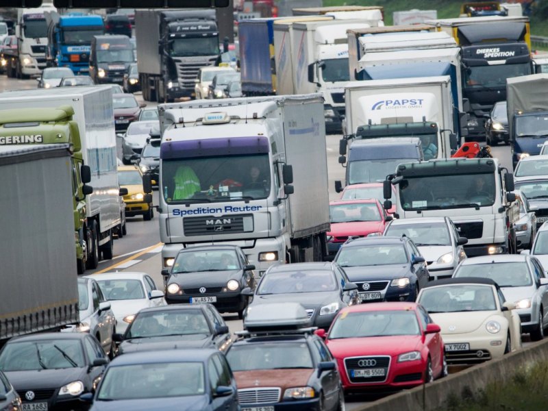 verkehr-ruhrgebiet-stau.jpg