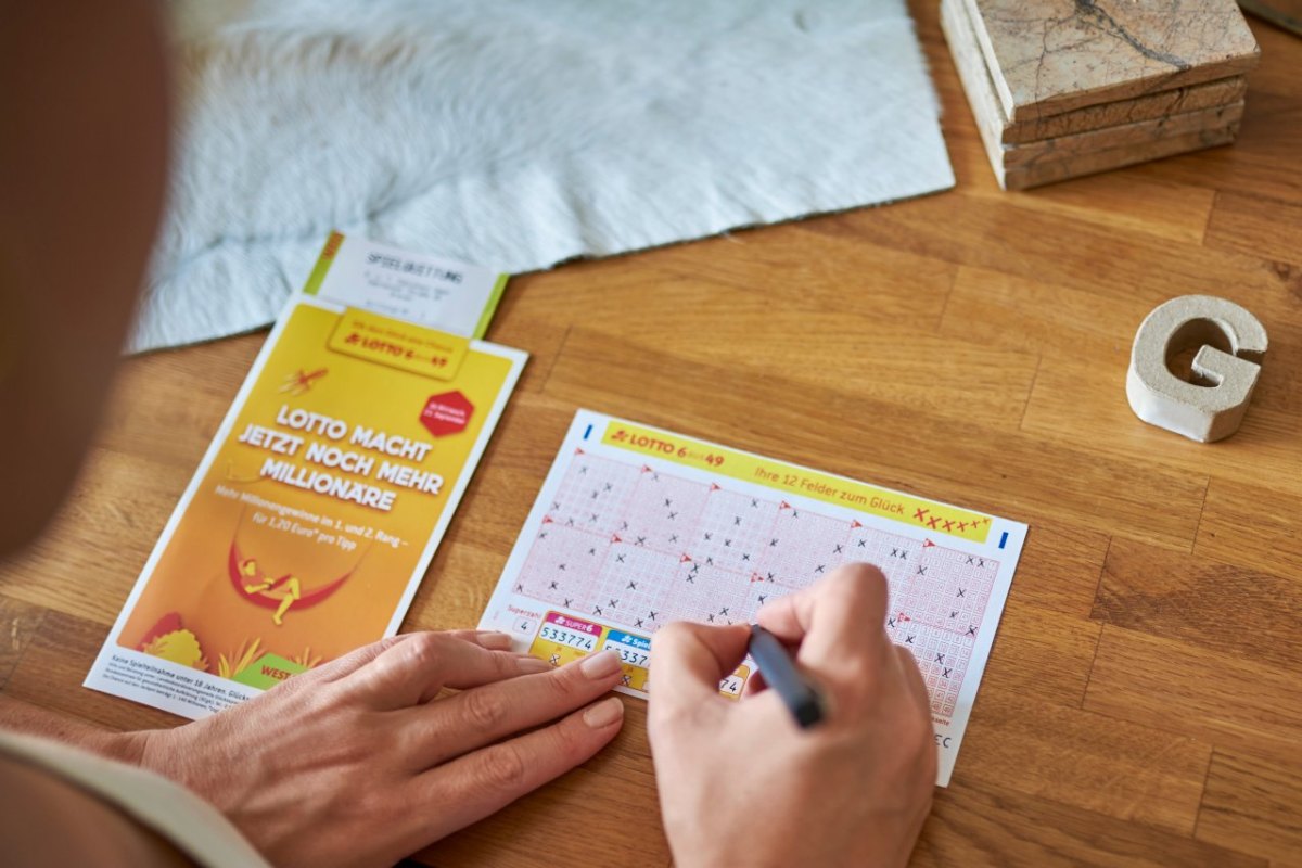 210701 Mehrwochenschein - Im Urlaub vielleicht Millionär werden (c) Schlag und Roy GmbH.jpg