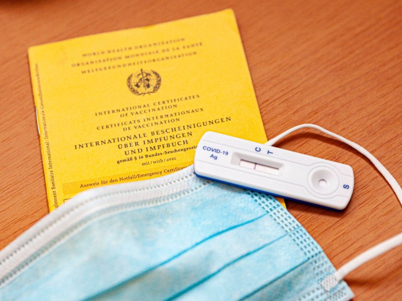 Corona Maske Test Impfausweis