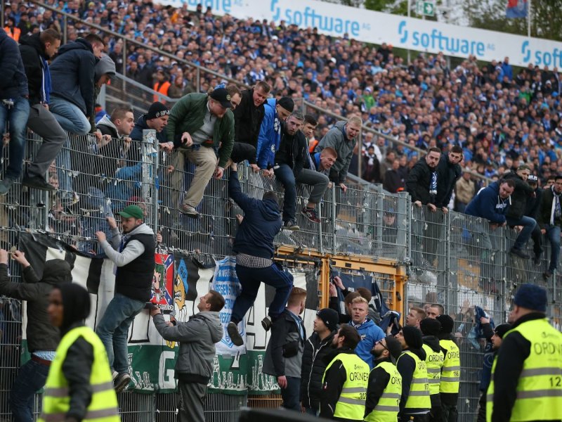 Darmstadt-Schalke-Fans.jpg