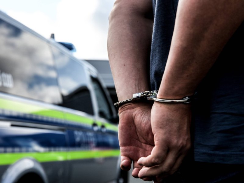 Dortmund: Polizisten nehmen Mann fest - der wandert direkt ins Gefängnis