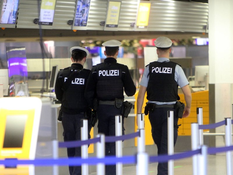 Flughafen-Dortmund-Polizei.jpg
