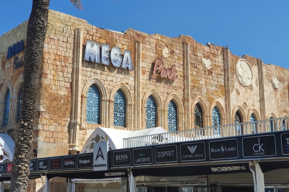 Mega Park.jpg