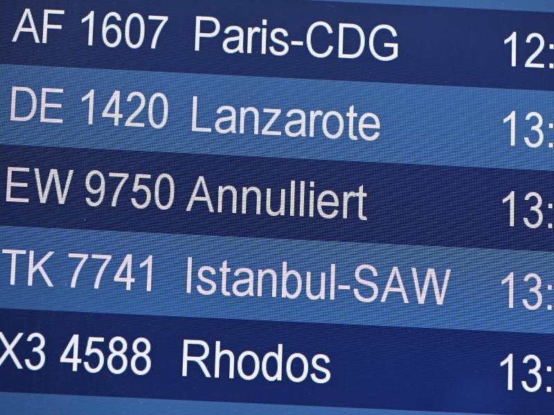 Ungewiss, ob am Ende wirklich alle Flieger wie geplant in die Urlaubsregionen starten werden. Die Reiseveranstalter stehen in engem Austausch mit den Airlines.
