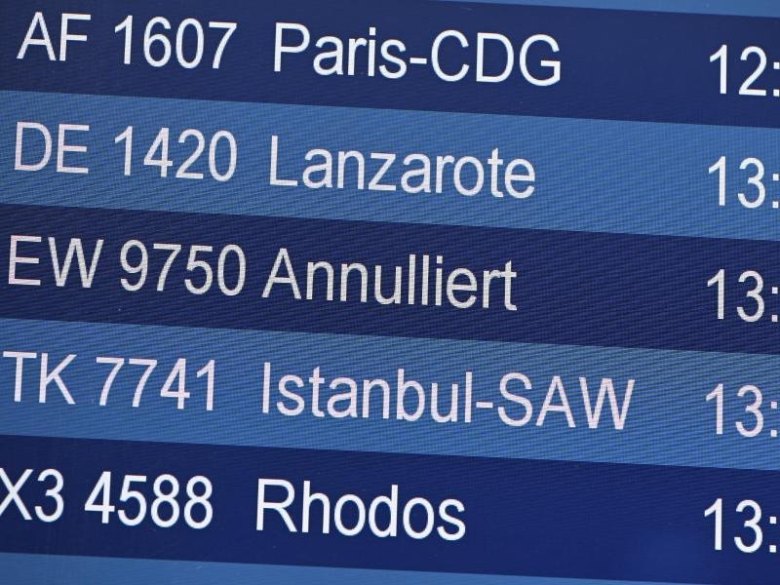 Ungewiss, ob am Ende wirklich alle Flieger wie geplant in die Urlaubsregionen starten werden. Die Reiseveranstalter stehen in engem Austausch mit den Airlines.