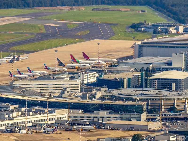 flughafen düsseldorf .jpg