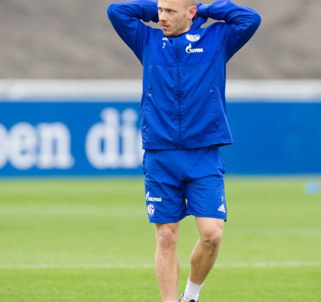 max-meyer-fc-schalke-04
