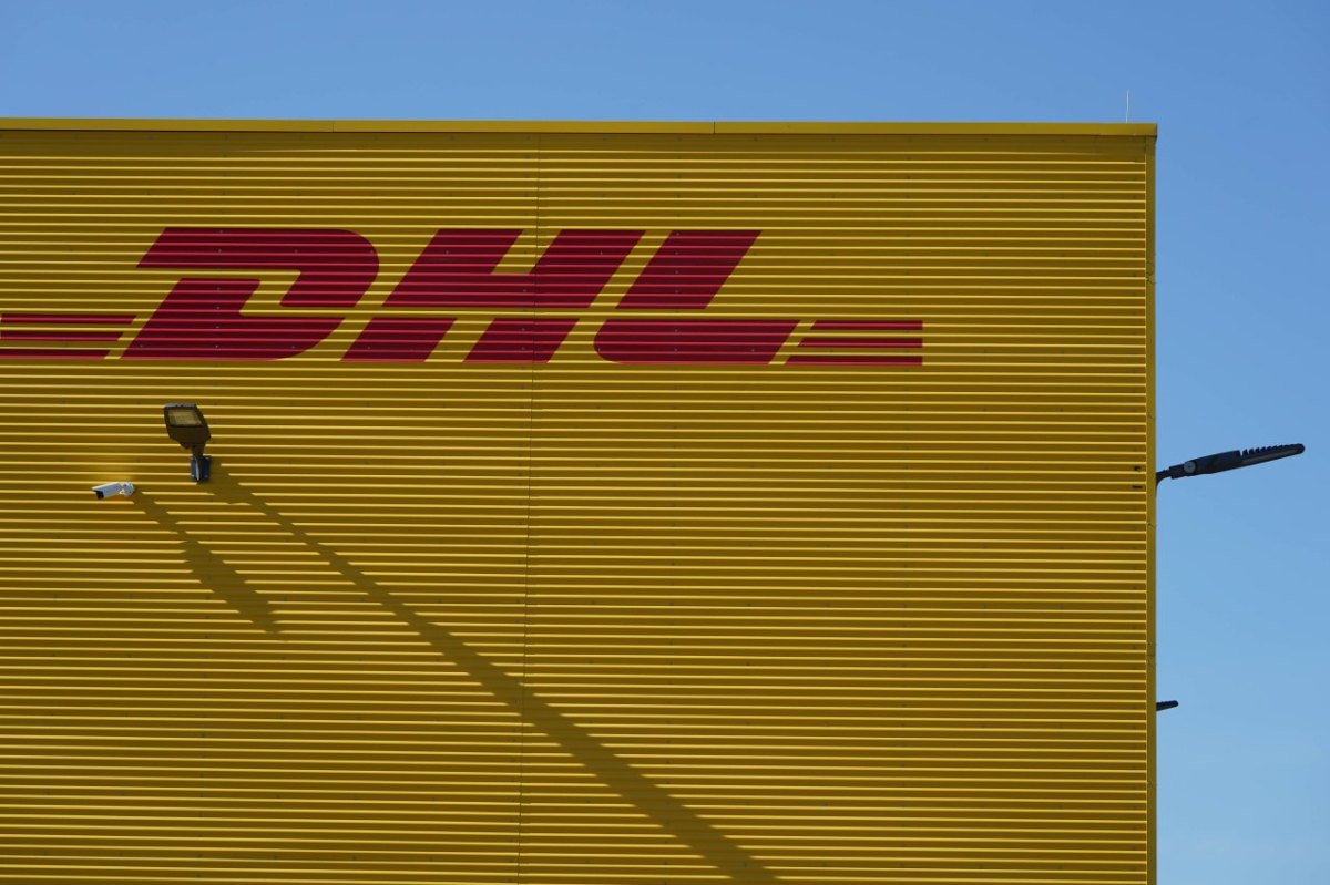 DHL.jpg