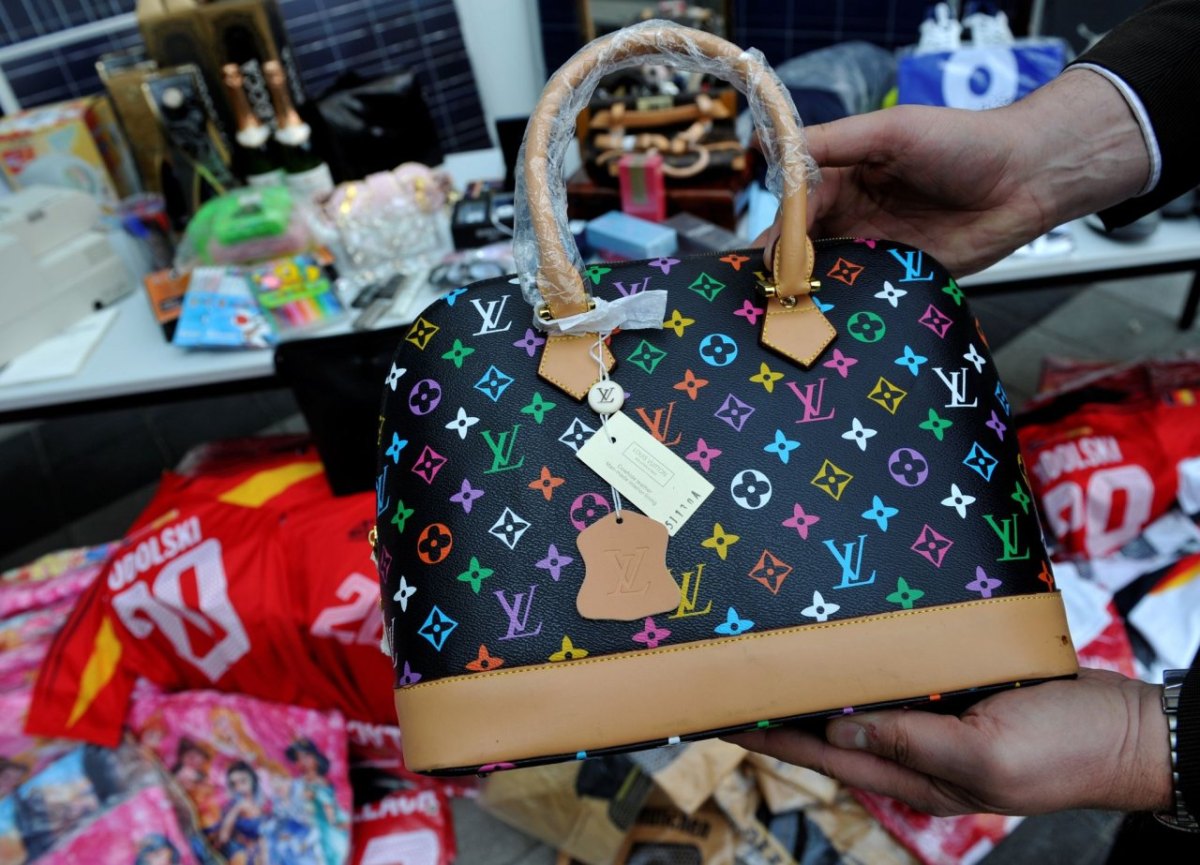 Urlaub: Luxusfälschungen können bei Einreise Probleme machen