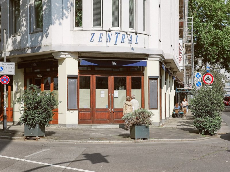 Caffe Zentral.jpg