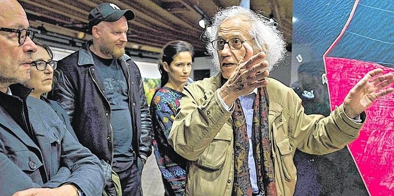 Christo und sein Fotograf Wolfgang Volz (li.).jpg