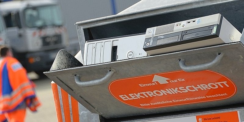 Container für Elektrokleingeräte Mülheim.jpg