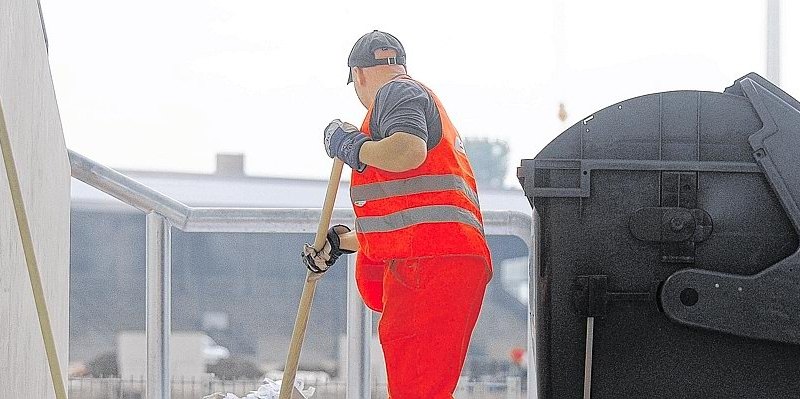EBE reinigt das Stadion Essen--656x240.jpg