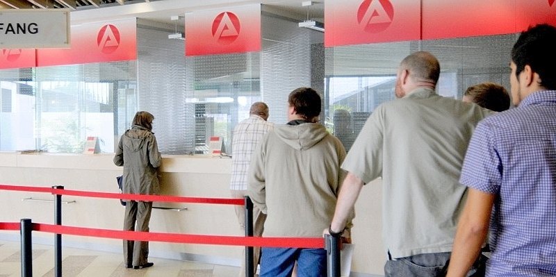 Essen Jobcenter Arbeitsmarkt.jpg