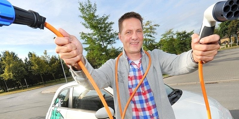 Gelsenkirchen Auto Hybrid.jpg