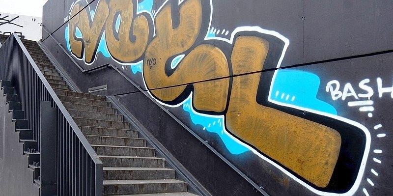 Graffiti Schmierereien an der Brücke_0--656x240.jpg