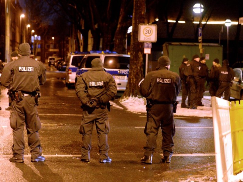 Hooligans-Hogesa-Neonazis-Konzert-Duisburg