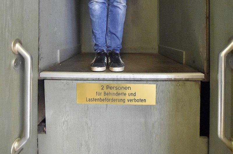 Paternoster Deutschlandhaus.jpg