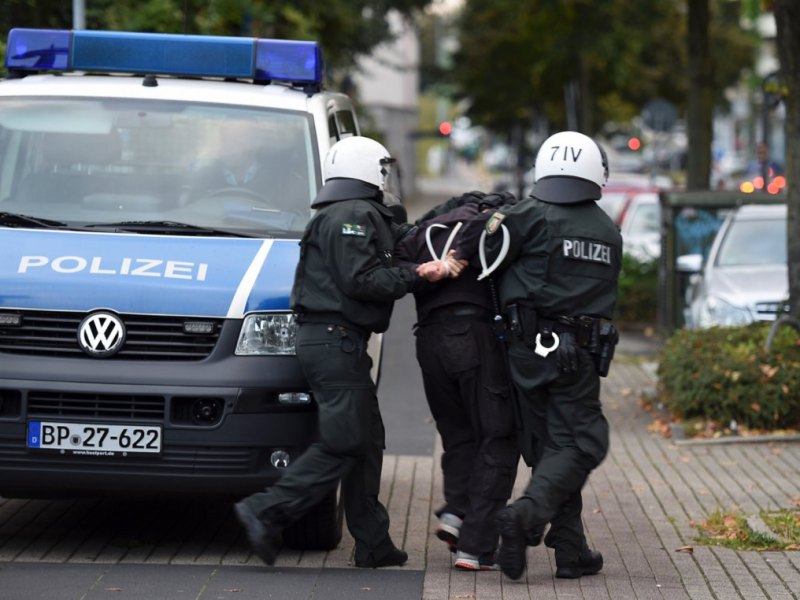 Polizeieinsatz Hoologans Essen Hbf.jpg