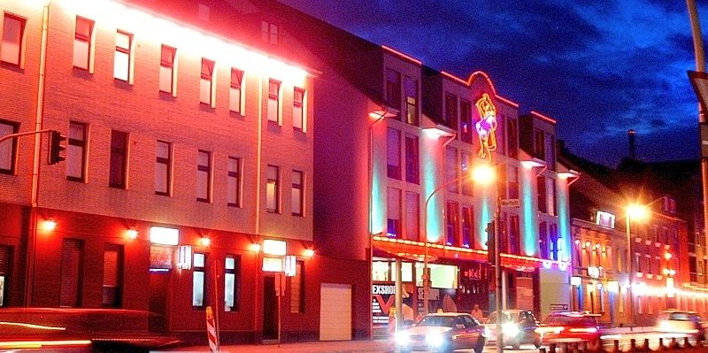Rotlichtviertel in Duisburg--300x109.jpg