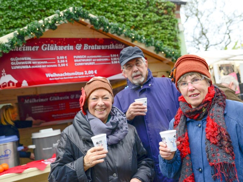 Saarner Nikolausmarkt am 06_12_2014 in_0.jpg