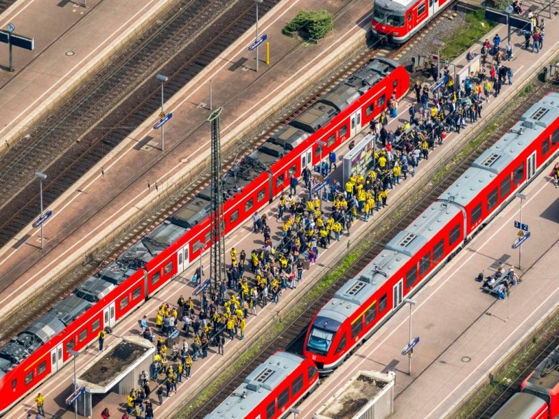 Deutsche Bahn: BVB-Fans wurden aggressiv.