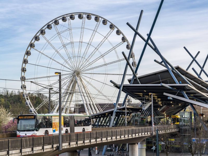 Centro Oberhausen Haltestellte Neue Mitte Riesenrad