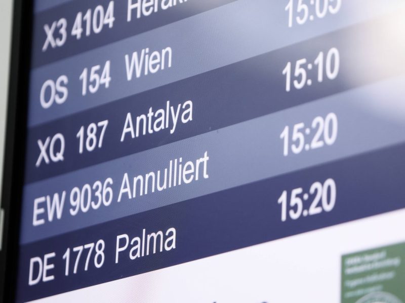 Flughafen Düsseldorf Flugtafel