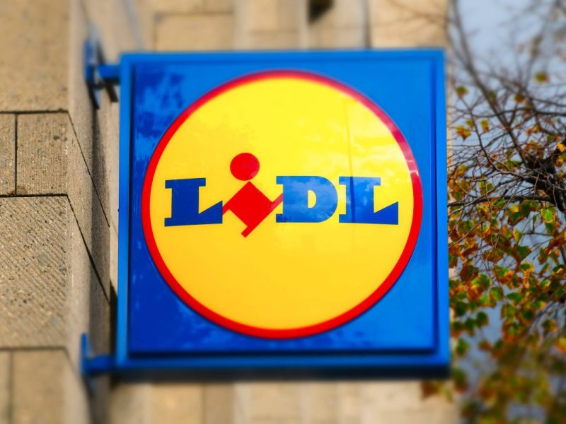 Lidl Logo Schild Hauswand