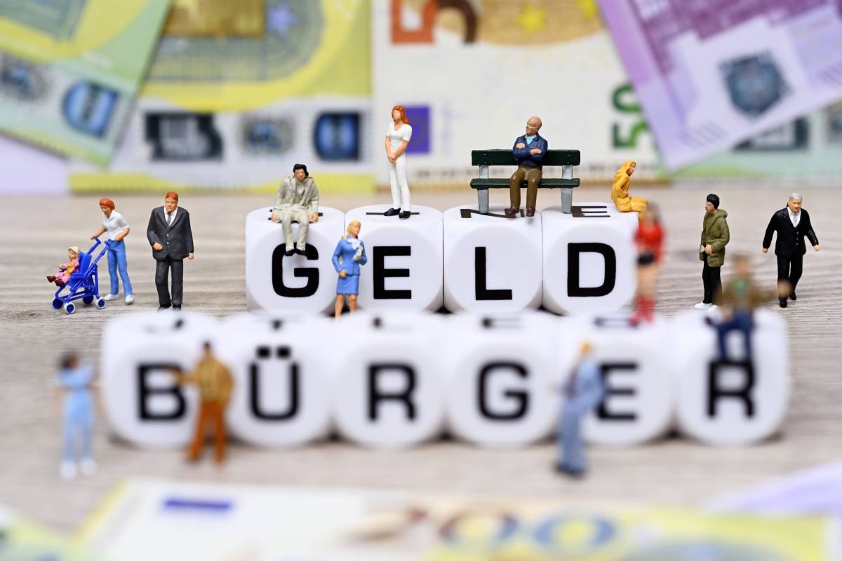 Um Bürger zu entlasten brachte die Bundesregierung drei Entlastungspakete auf den Plan. So profitierst du im neuen Jahr!