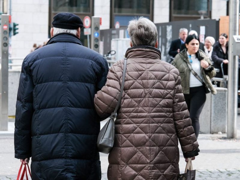 Die Rente reicht bei vielen vorne und hinten nicht aus. Doch gerade eine Berufsgruppe darf sich über hohe Bezüge im Alter freuen. Ist das gerecht?