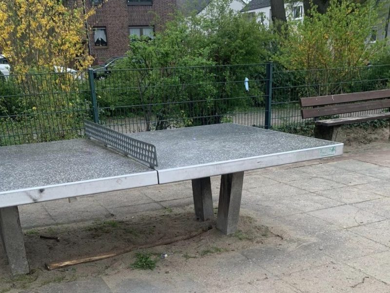 Spielpatz in Oberhausen mit Tischtennisplatte