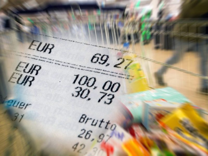 Viele fragen sich wie sie angesichts steigender Preise überhaupt über die Runden kommen sollen. Für Bürgergeld-Empfänger ist das besonders hart.