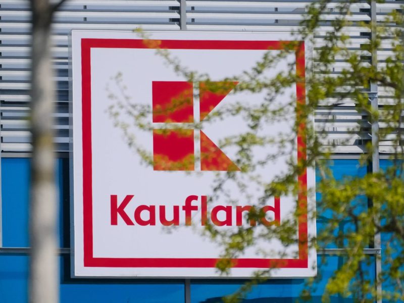 Die Supermarktkette Kaufland stellt auf Facebook eine neue Edition eines Kult-Produkts vor. Die Meinungen dazu gehen stark auseinander.